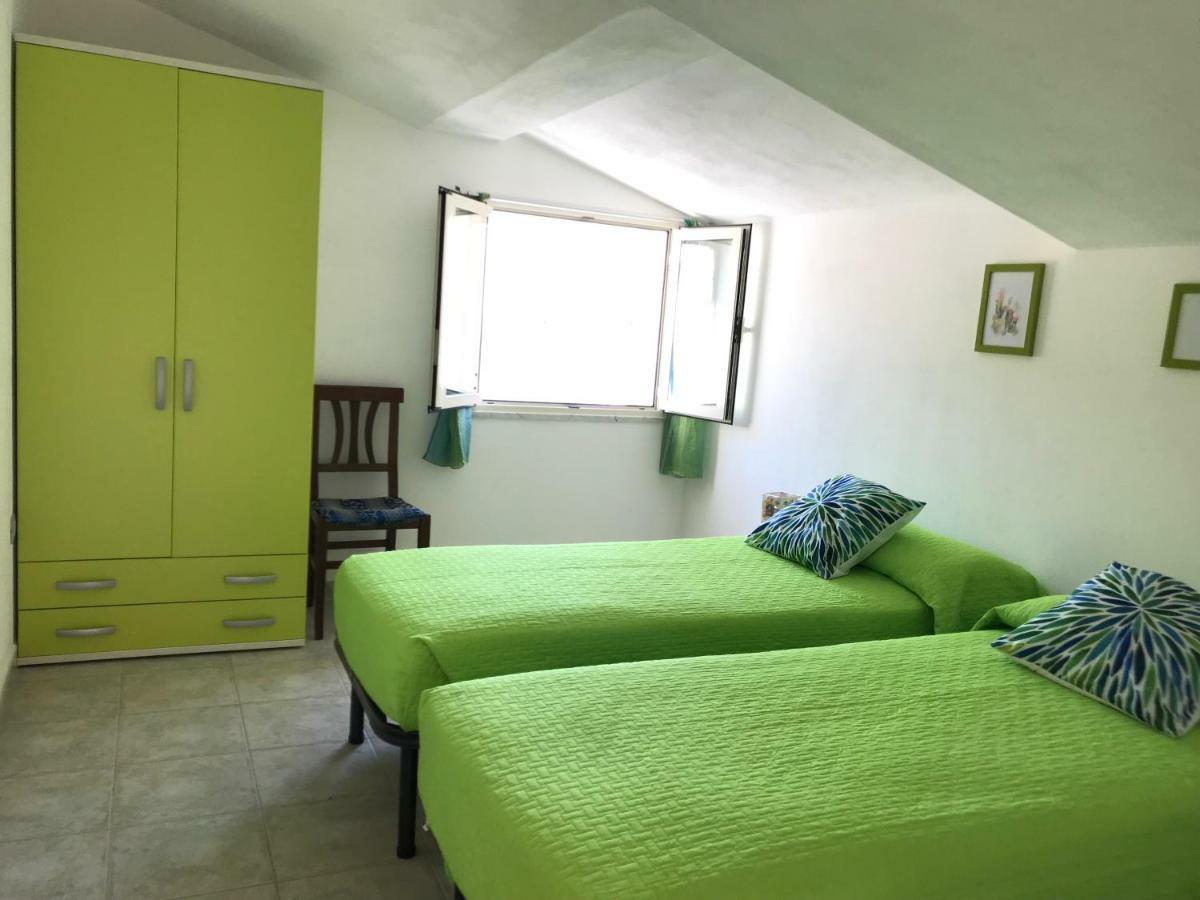 Casa Rosa Apartment Cala Gonone Bagian luar foto